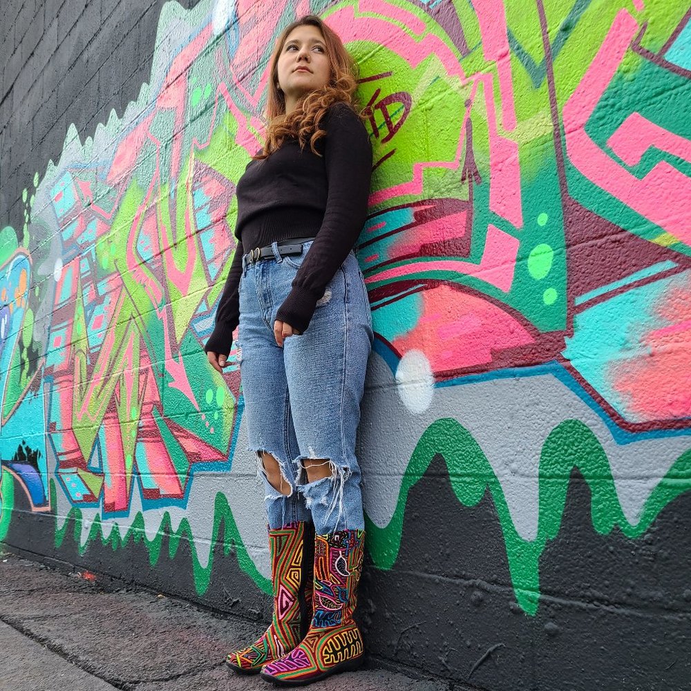 Meet your Posher, Adriana